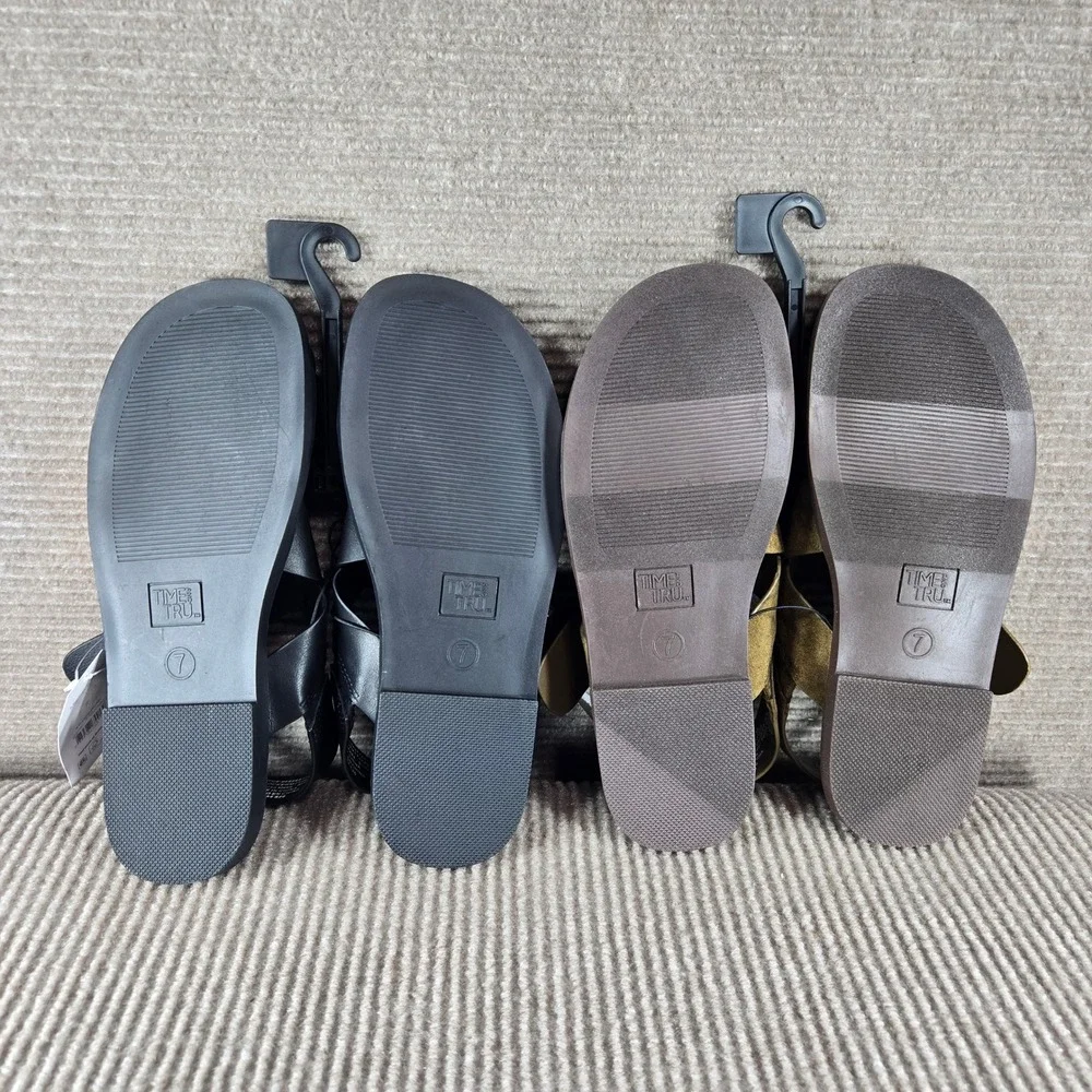 Time and Tru Women Size 7‎ Black Olive Green X Band Buckle Memory Foam Sandals